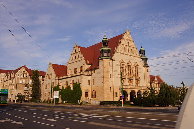 20140917 640px Adam Mickiewicz University on Swiety Marcin Street in Poznan